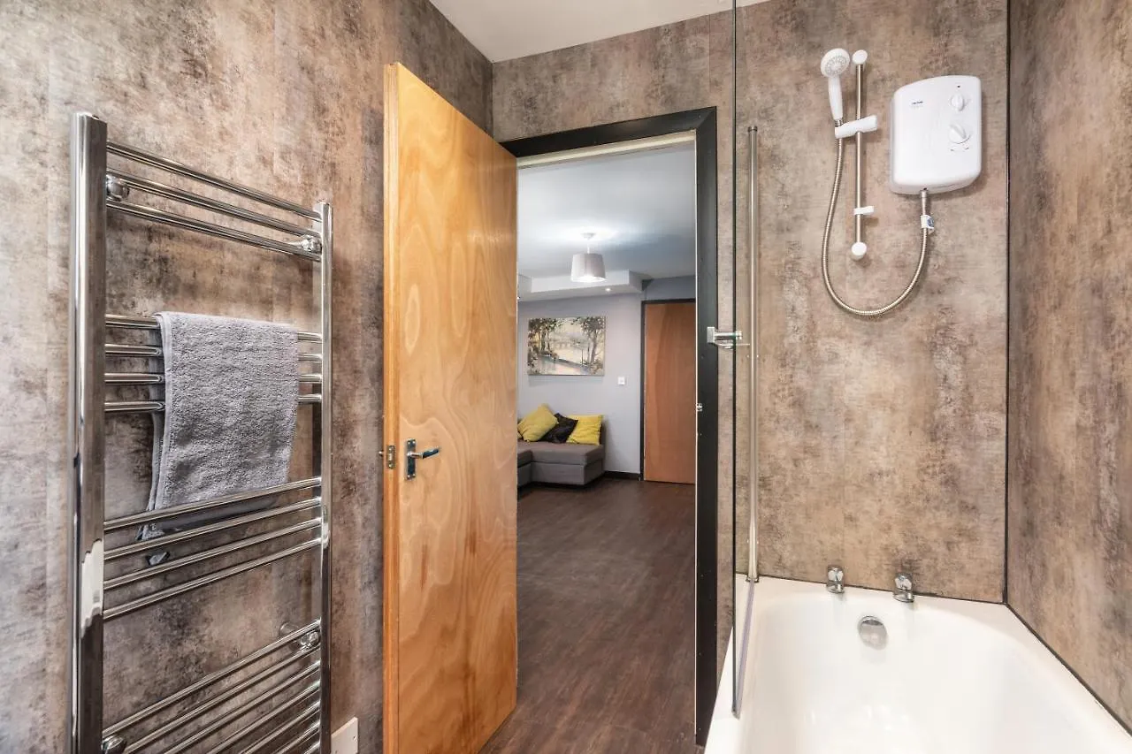 Newcastle Spacious City Centre Apartments